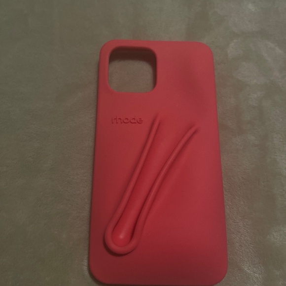 Phone case - Picture 1 of 4